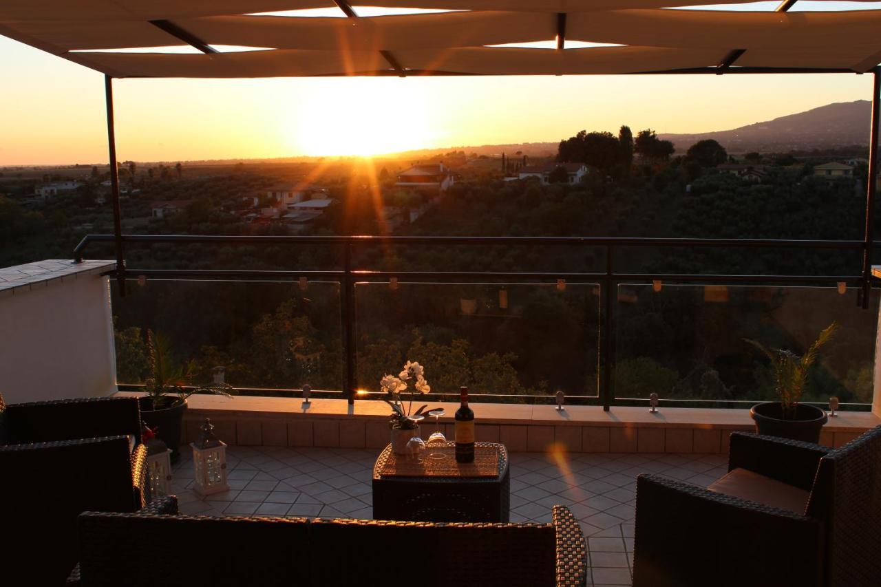 La Terrazza Sul Corso Apartman Giulianello Kültér fotó